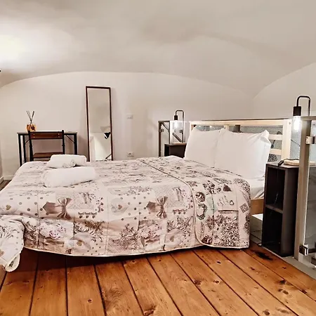 Daire Testaccio Industrial Loft